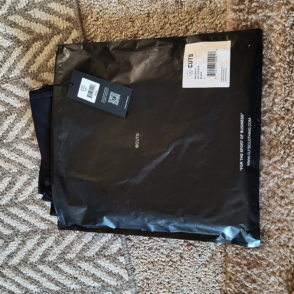 CUTS jogger brand new sz L
